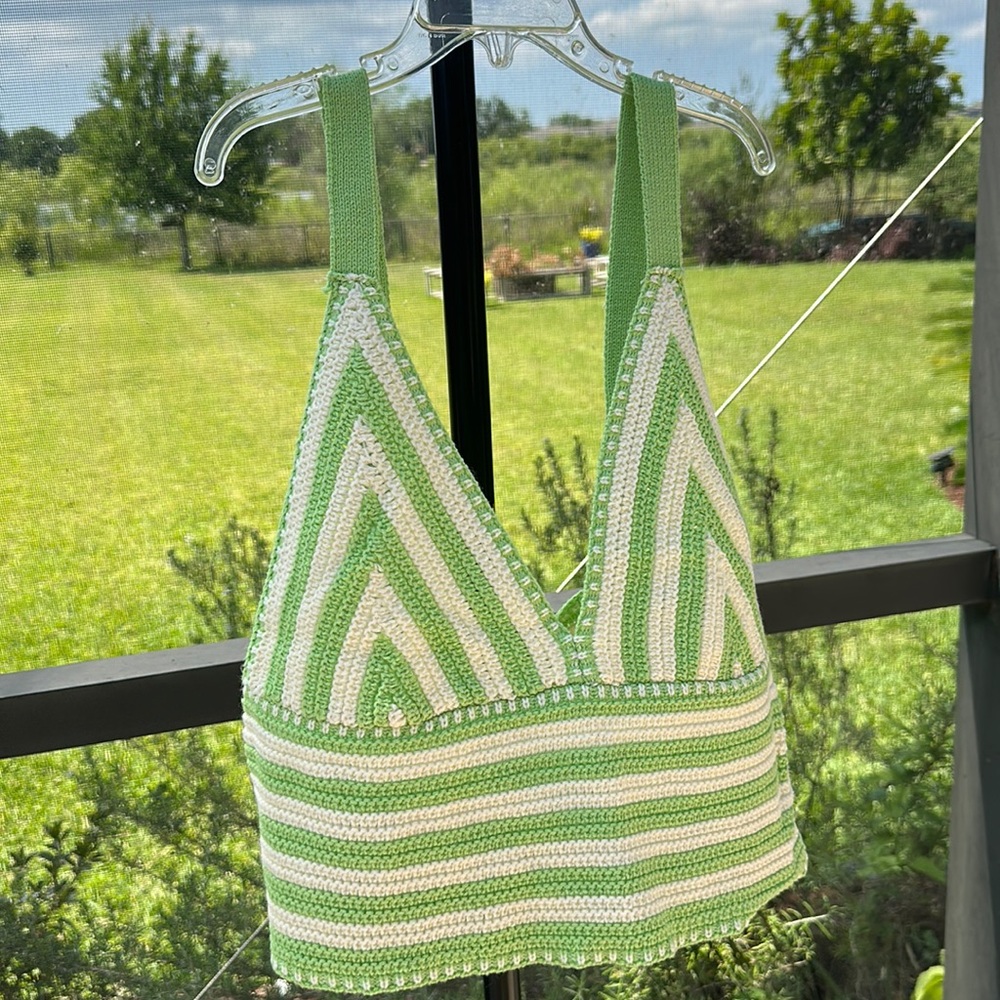 Hazel Moon crochet top green / white stripe size XL